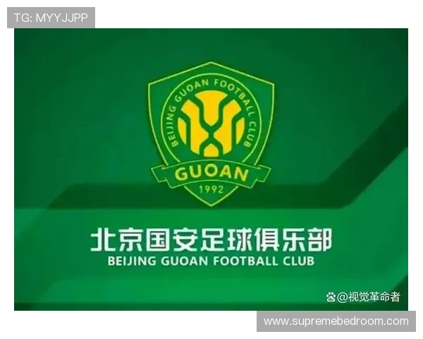 北京国安，所谓豪门再陷管理危机，球迷怒问：“换帅引援还是崩盘下滑？”